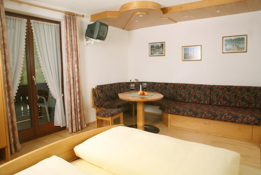 Liesing Gaestehaus Ortner חדר תמונה